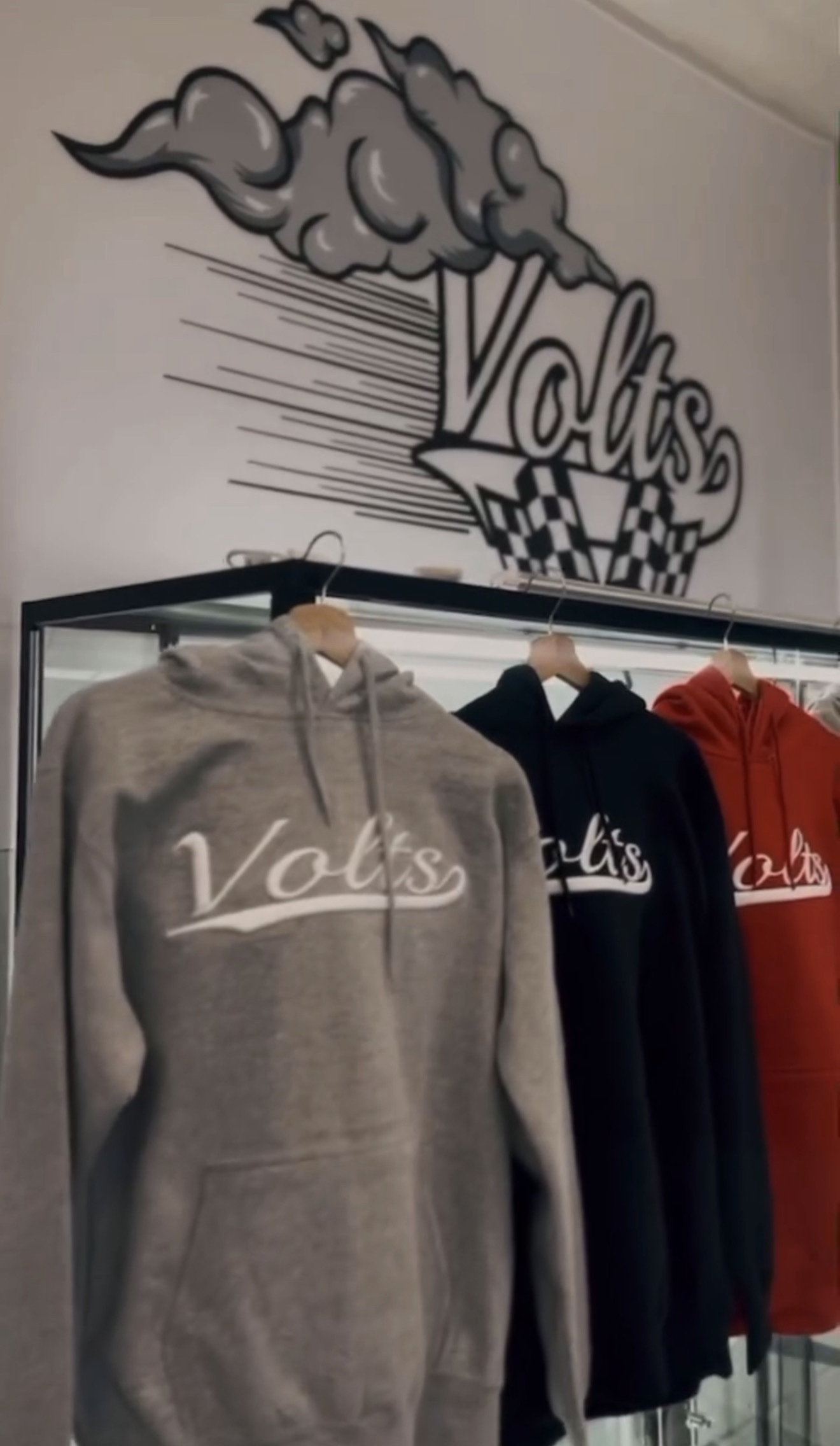 VOLTS SIGNATURE HOODIE - Image 2